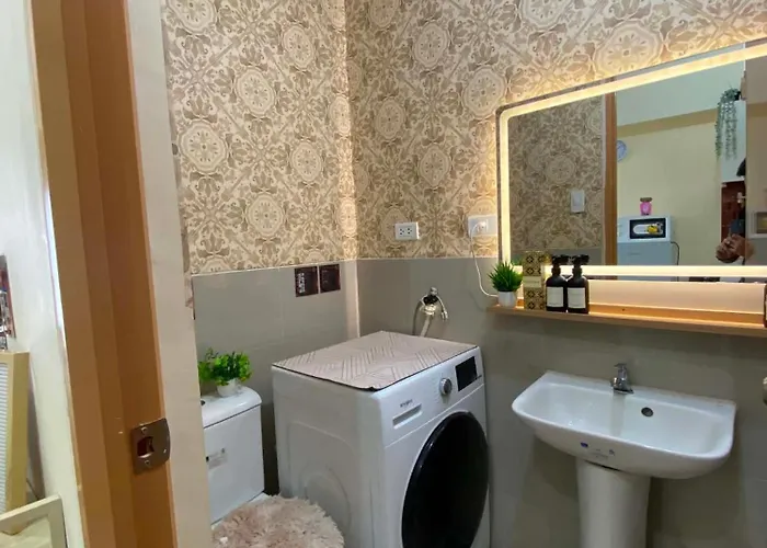 971 At Milan Residenze Fairview, Qc * マニラ市